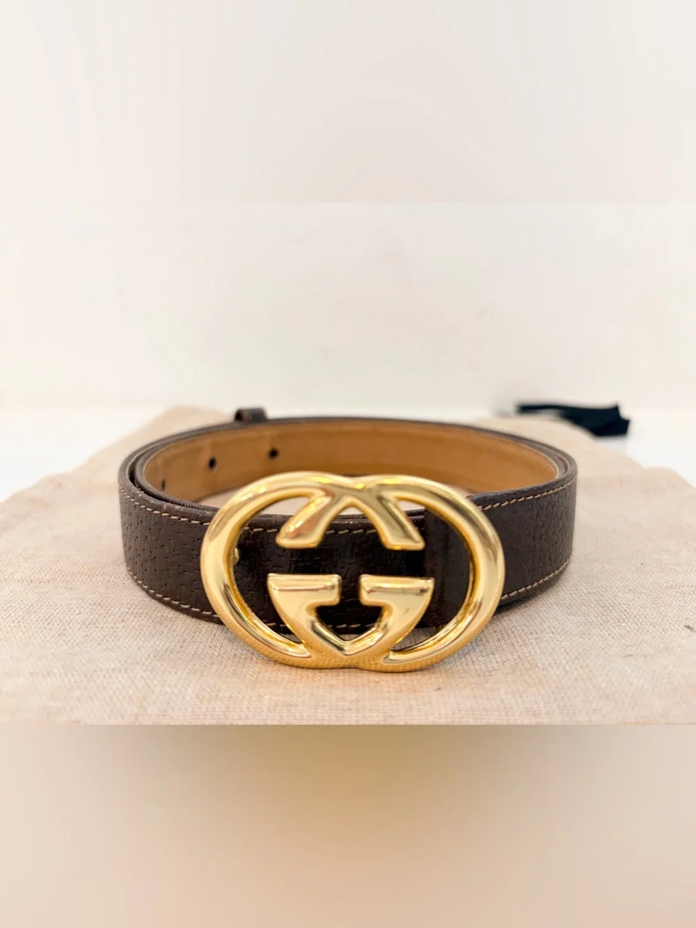 Auth Vintage Gucci GG Skinny Brown Leather Belt Gold Buckle 70/28